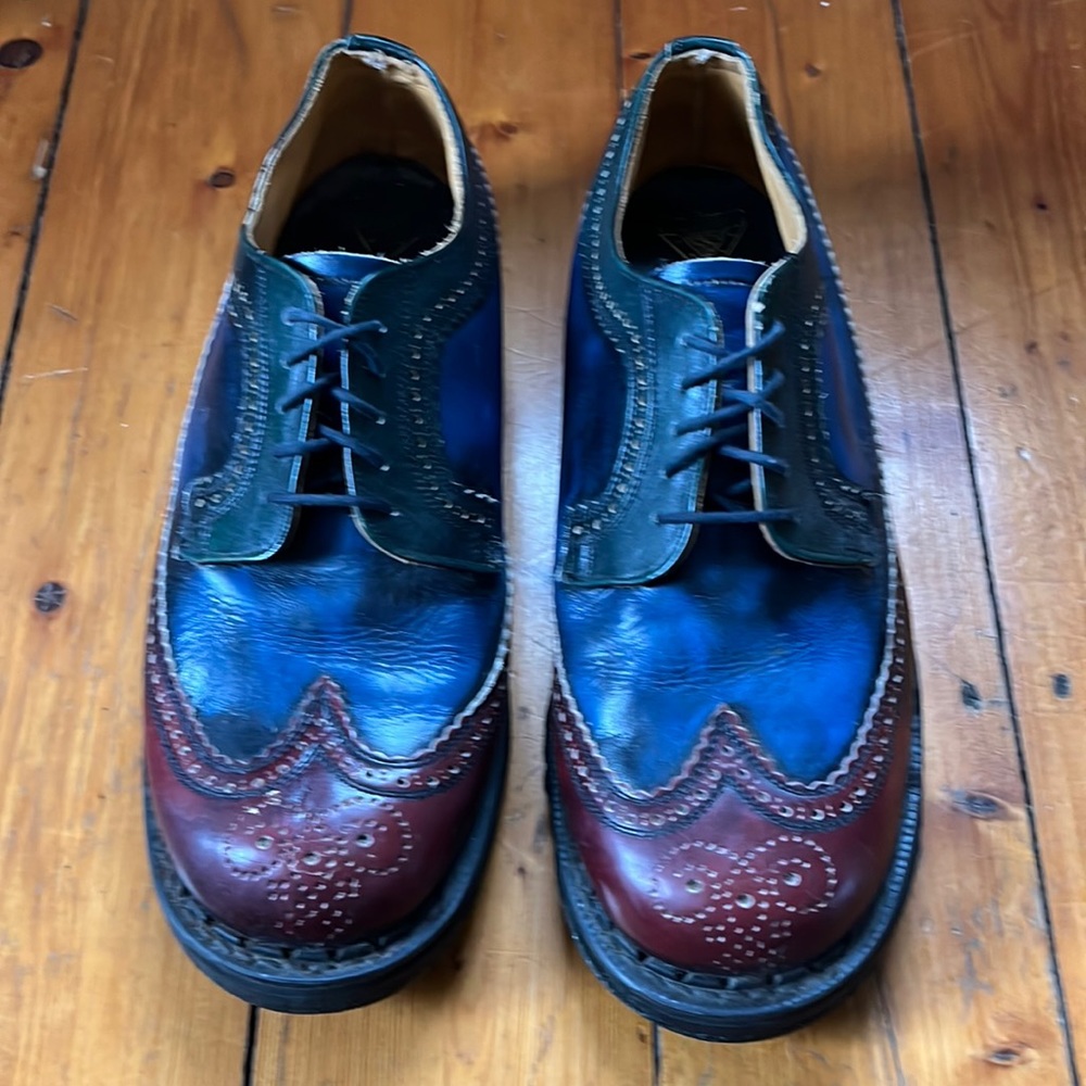 John Fluevog Men’s wing tip shoe. Size 11 US ( 10 UK) . Good condition.